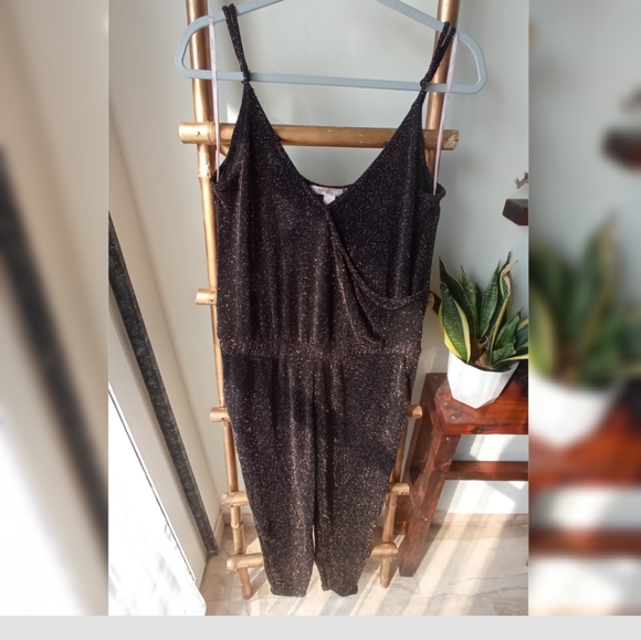❤️❤️❤️ Forever 21 Black and Gold Metallic Jumpsuit - Picture 3 of 14